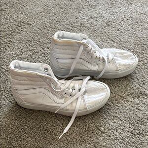White High-Top platform Sneakers